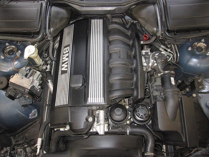 BMW e39 / SOLGT billede 13