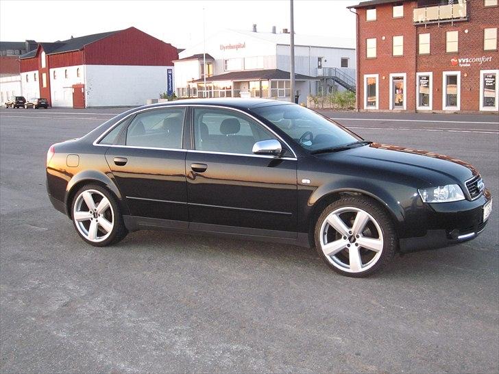 Audi A4 B6 limo **SOLGT ** billede 3