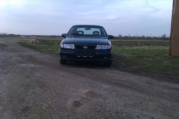 Opel Vectra a CDX billede 2