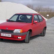 Opel Kadett 1.8i GT