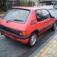 Peugeot 205 GTI 