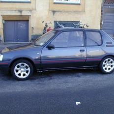 Peugeot 205 GTI