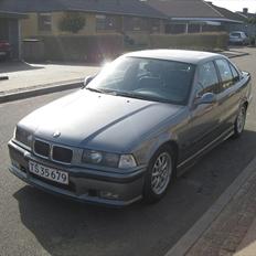 BMW 318i