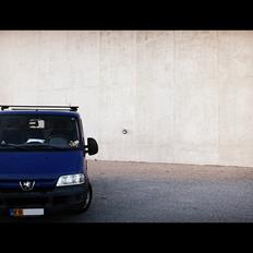 Peugeot Boxer 2,8 HDI superblå