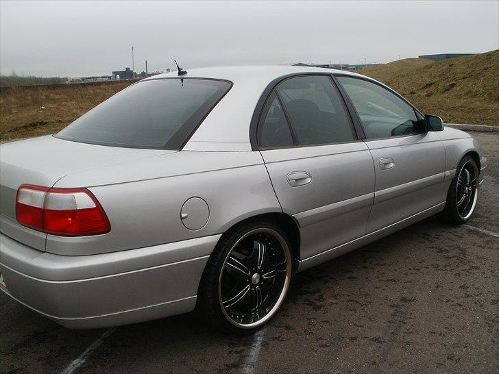 Opel Omega V6 billede 14