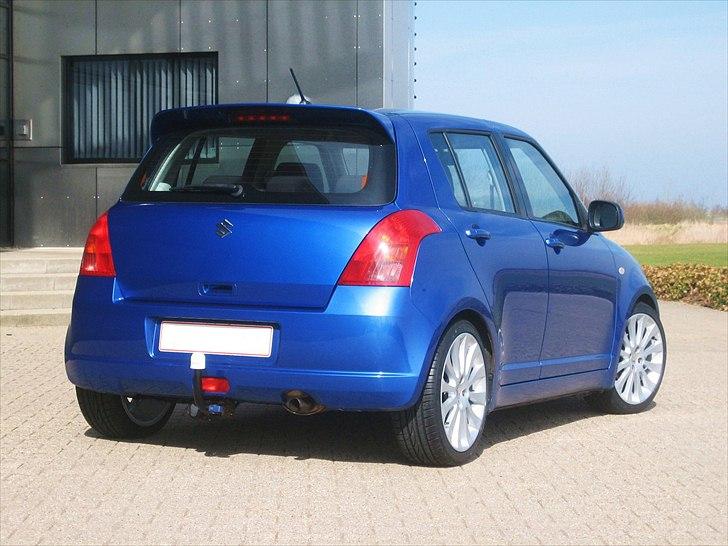 Suzuki Swift 1,3 GLS 5d. - SOLGT billede 9