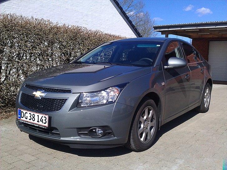 Chevrolet cruze - forfra, alt er standart. endnu. billede 5
