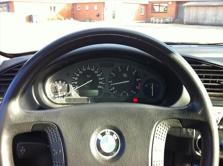 BMW 320i E36 billede 13