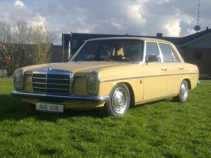 Mercedes Benz w115  /8  SOLGT billede 1