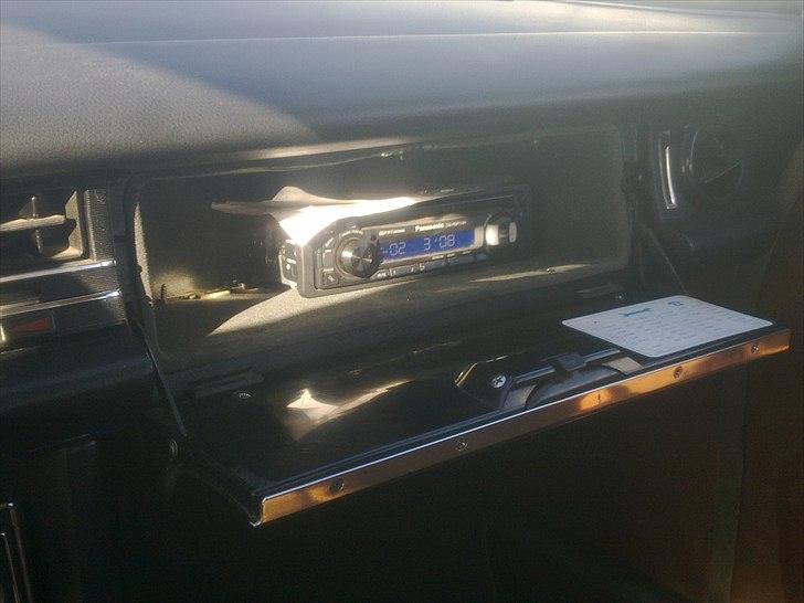 Mercedes Benz w115  /8  SOLGT billede 5