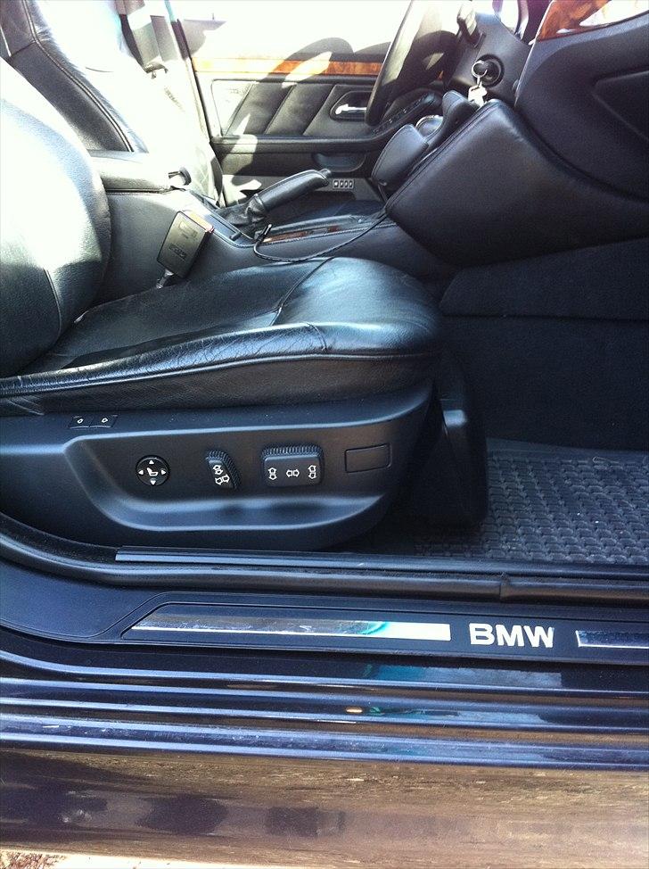 BMW E39 528iA - SOLGT - Bøffellæder comfort el-sæder billede 3