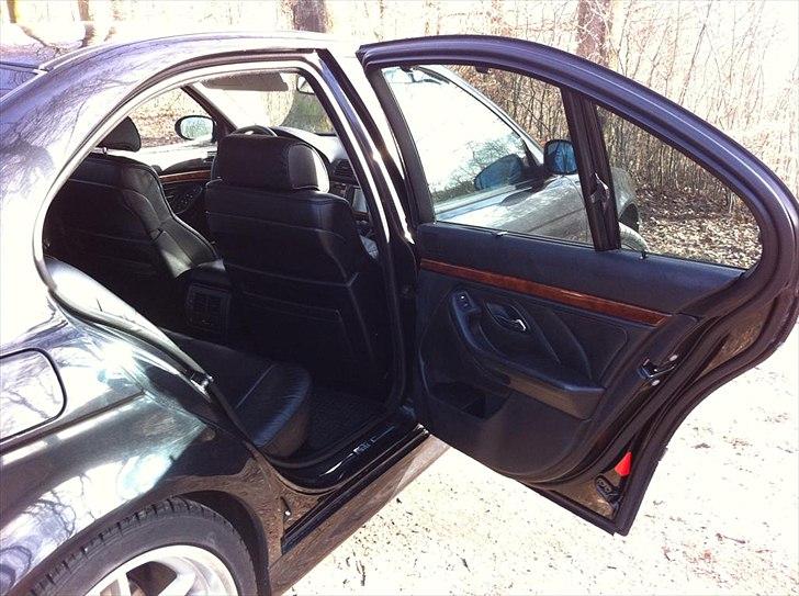 BMW E39 528iA - SOLGT billede 7