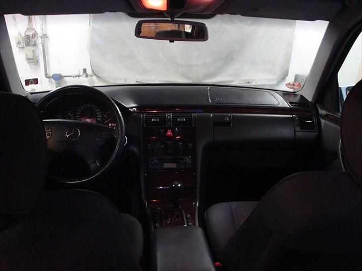 Mercedes Benz E220 CDI solgt billede 8