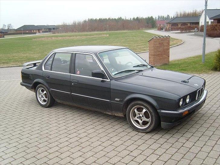 BMW E30 320i *SOLGT* billede 3