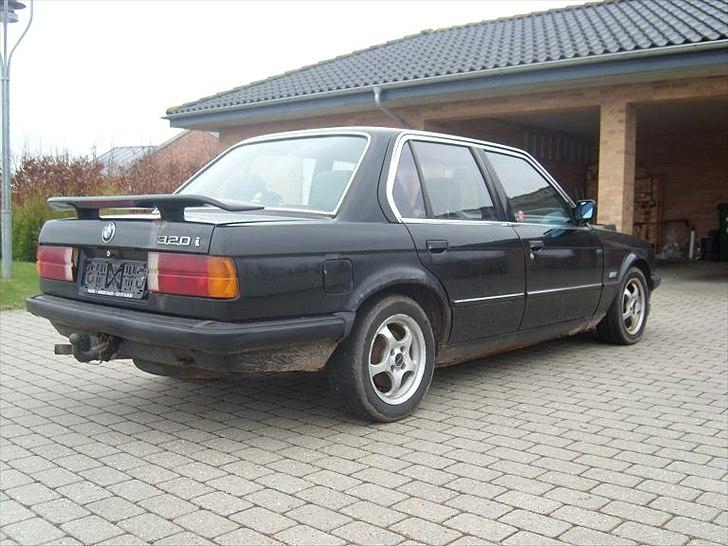 BMW E30 320i *SOLGT* billede 4