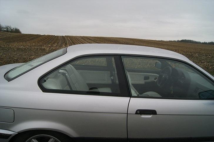 BMW E36 325i Coupe->(solgt)<-  billede 14