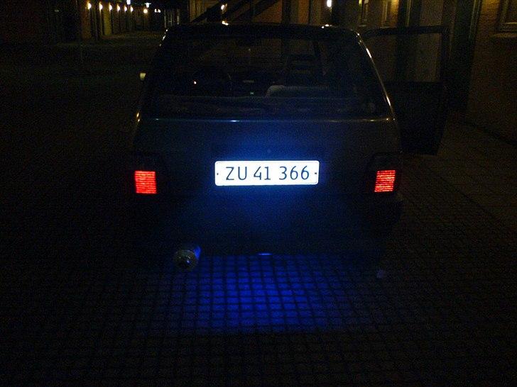 Fiat Uno 1,1. Solgt - Dengang der var neon på. billede 2