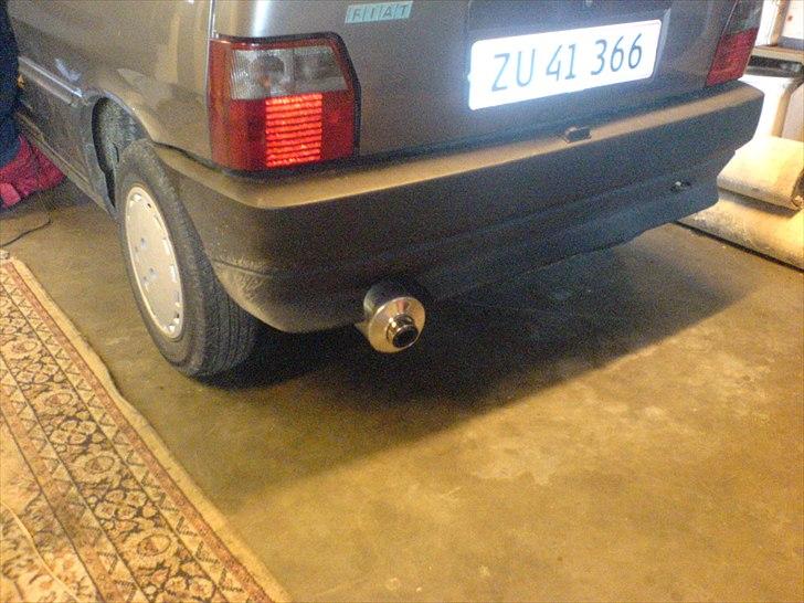 Fiat Uno 1,1. Solgt - Udstødningen fra en Honda CBR 900RR billede 3