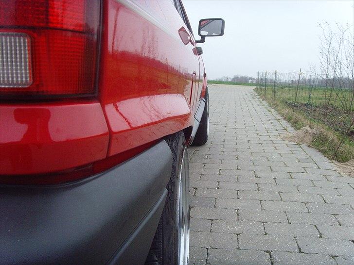 VW Polo 86C 2F Steilheck - det er næsten ikke til at se det, men skærmene er trukket godt ud for at få plads til 7x13 fælgene... billede 10