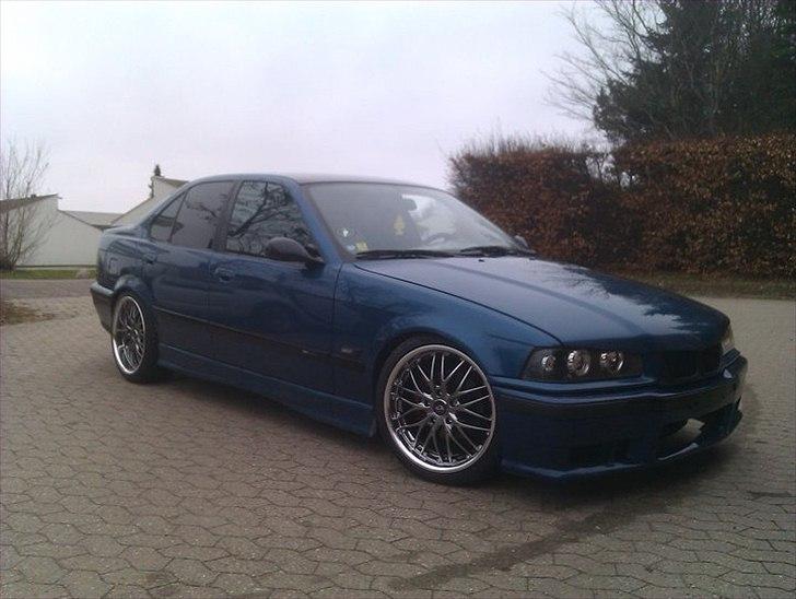 BMW 323i e36 - med de nye fælge ;) billede 11