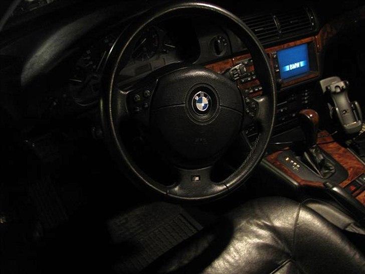 BMW E39 528iA - SOLGT billede 11