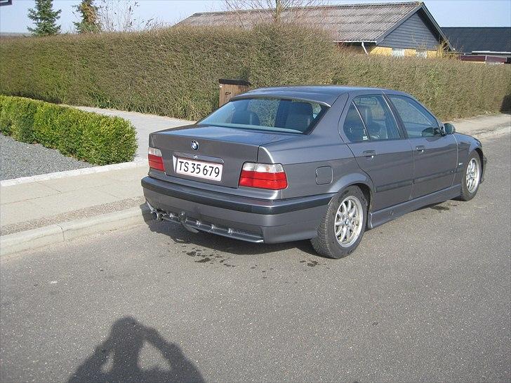 BMW 318i billede 3