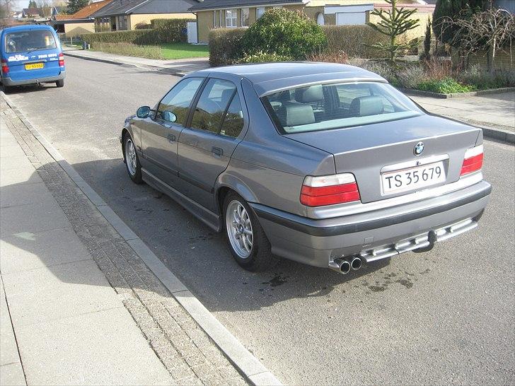 BMW 318i billede 5