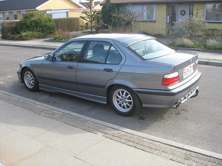 BMW 318i billede 6