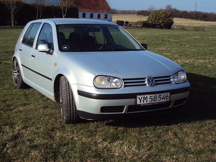 VW Golf 4 billede 2