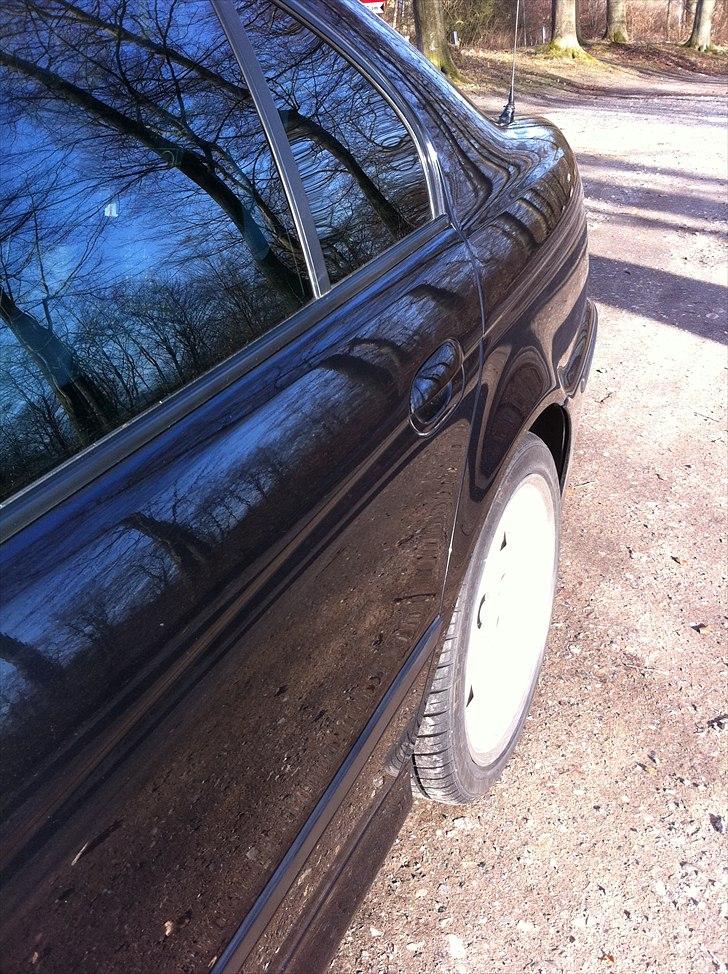 BMW E39 528iA - SOLGT billede 4