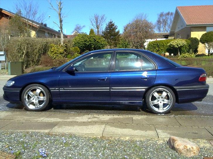 Opel Omega MV6 - Så kom der sommersko på den.  billede 11