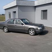 Mercedes Benz 124 300E