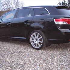 Toyota Avensis 2.2 D-CAT STW solgt