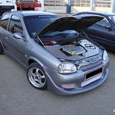 Opel corsa b 1.4 si 16v sport