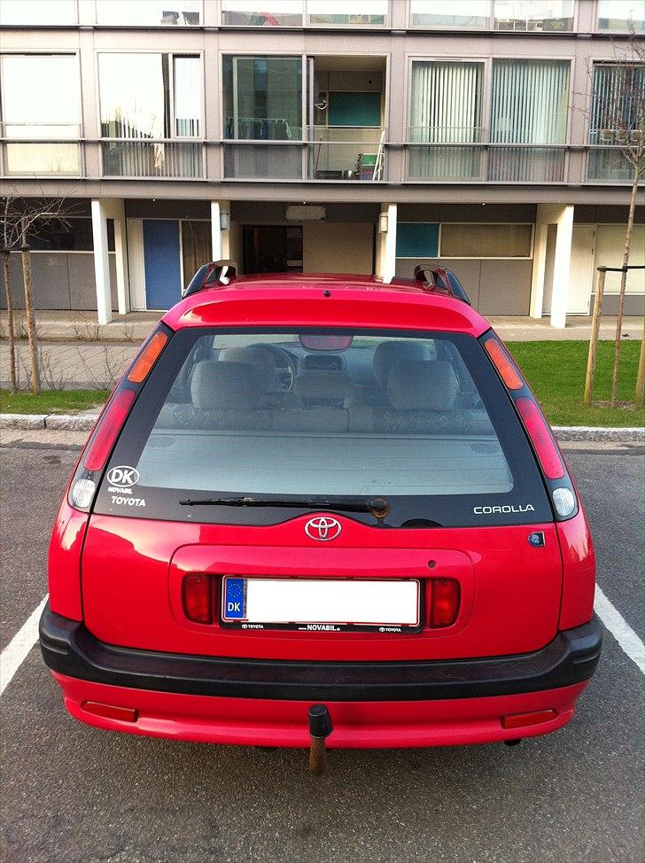 Toyota Corolla 1,8 4WD St.Car **SOLGT** billede 4