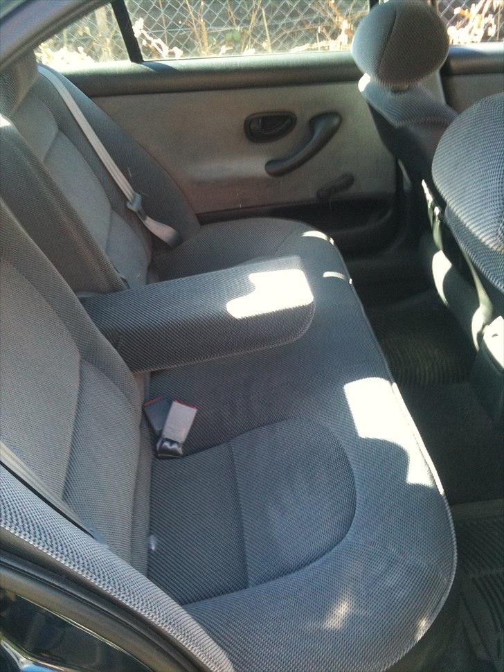 Peugeot 1,8 8V S [Solgt] billede 4