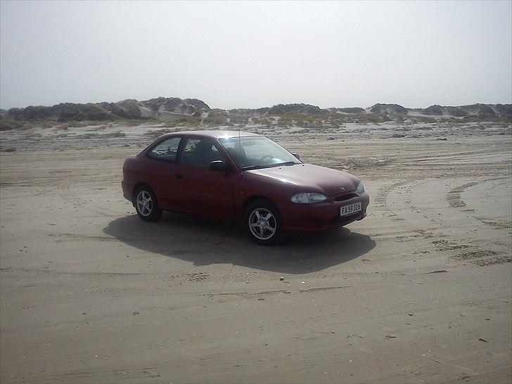 Hyundai accent på hyllen bil :D  billede 1