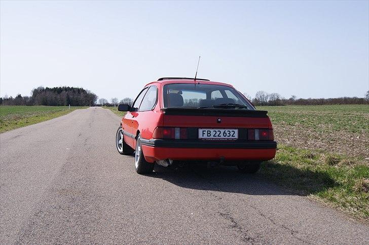 Ford Sierra 2.0i S (solgt) billede 3