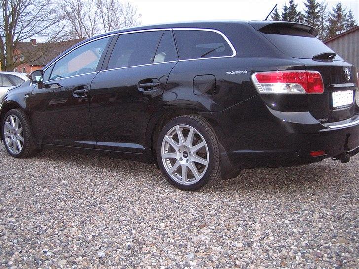 Toyota Avensis 2.2 D-CAT STW solgt - Venstre bag billede 3