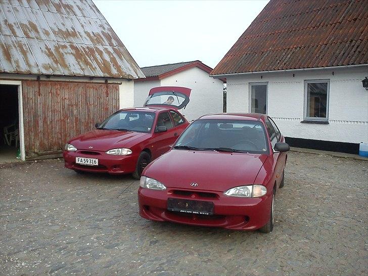 Hyundai accent på hyllen bil :D  billede 8