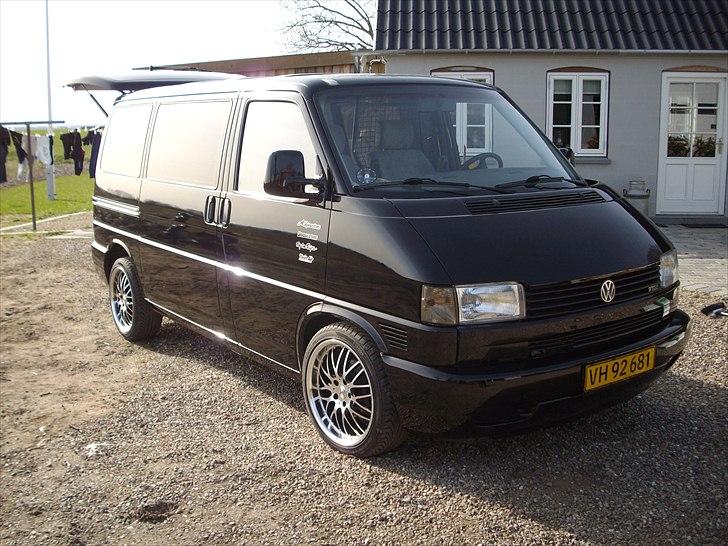 VW Transporter 2,5 TDI billede 1