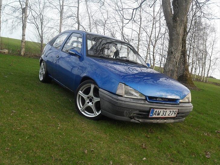 Opel Kadett E CC 1.3s (Vinterbil nr. 1) billede 12