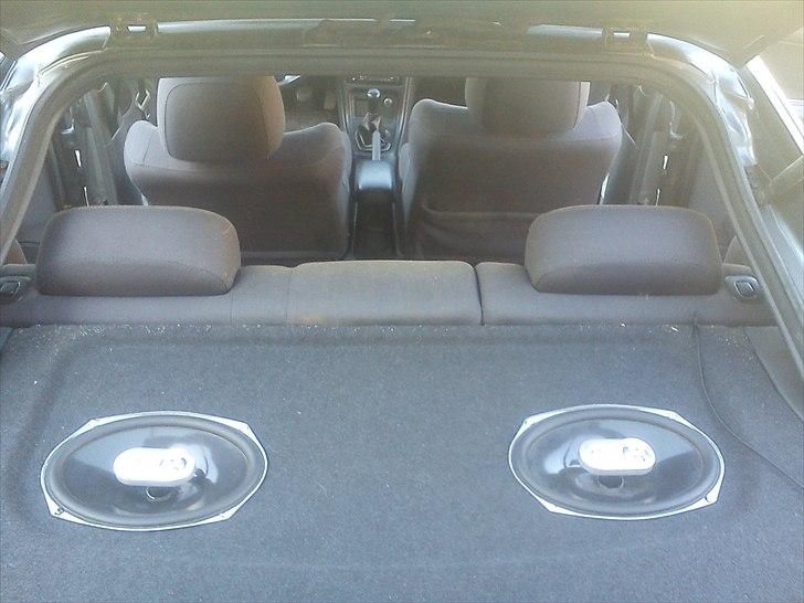 Mazda 323f ba billede 13