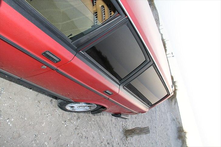 Volvo 240 GL skrottet billede 3