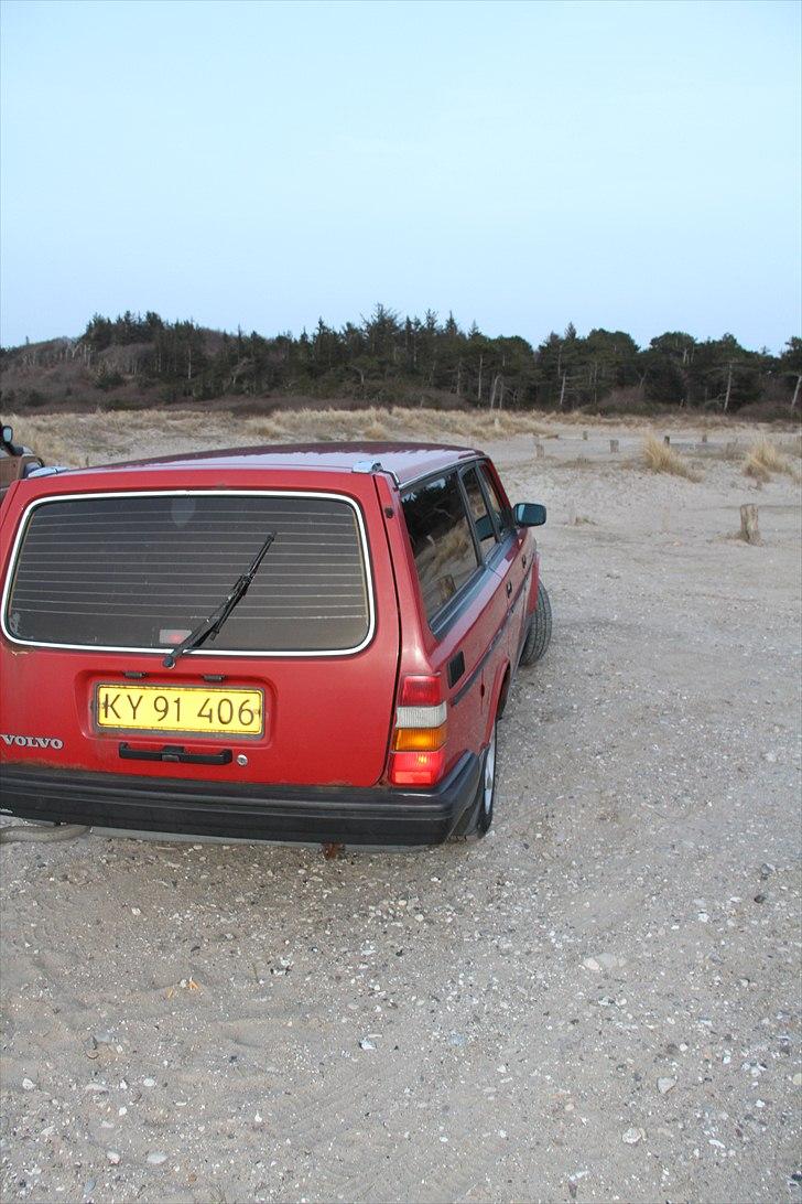 Volvo 240 GL skrottet billede 4