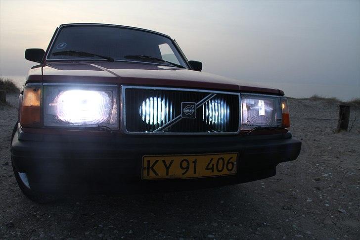Volvo 240 GL skrottet billede 5
