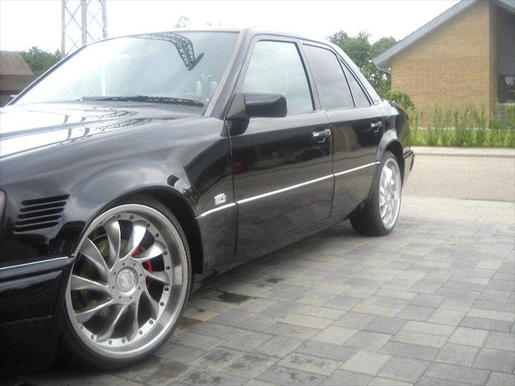 Mercedes Benz 300 D Turbo billede 5