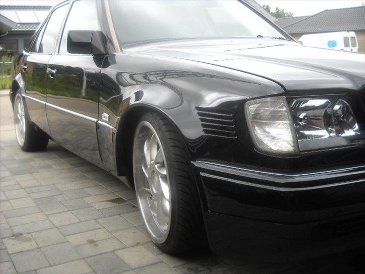 Mercedes Benz 300 D Turbo billede 6