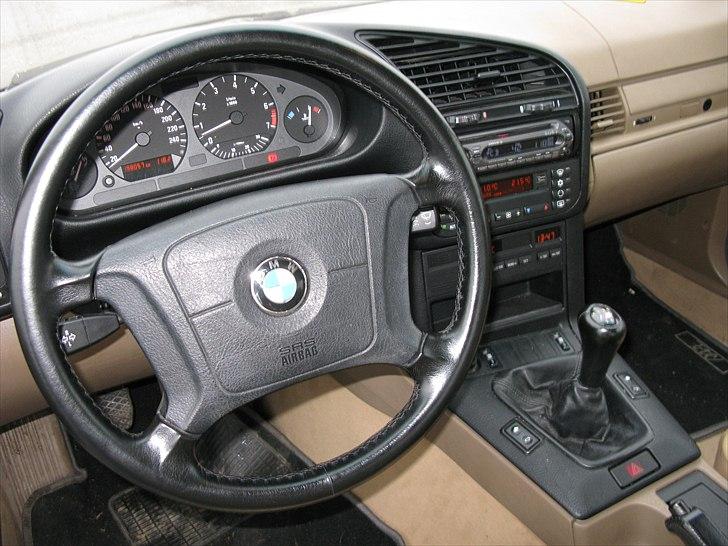 BMW 320i coupe billede 11