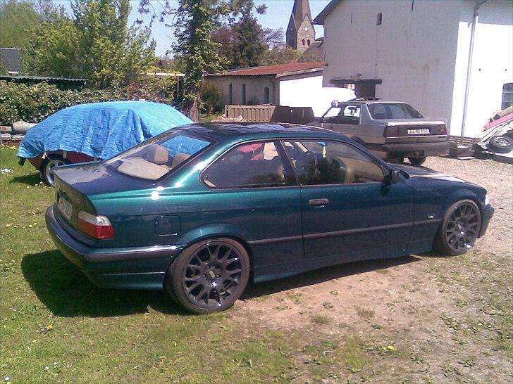 BMW 320i coupe billede 15